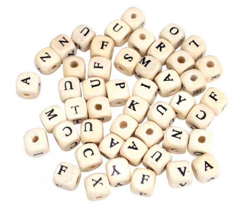 Perles de Bois en lettres carrées - 1cm - 102 pièc