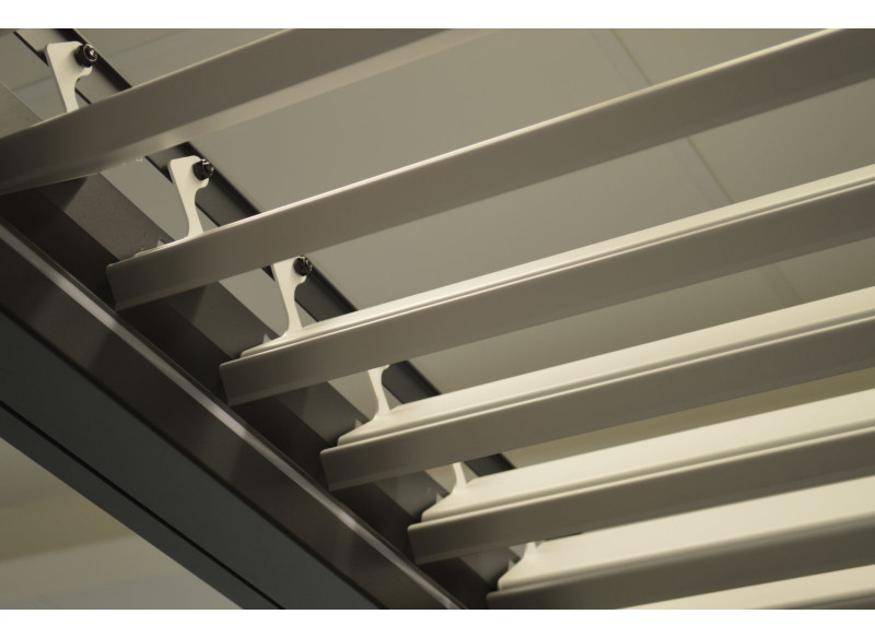 Pergola motorisée à LED Zephyr en aluminium gris -